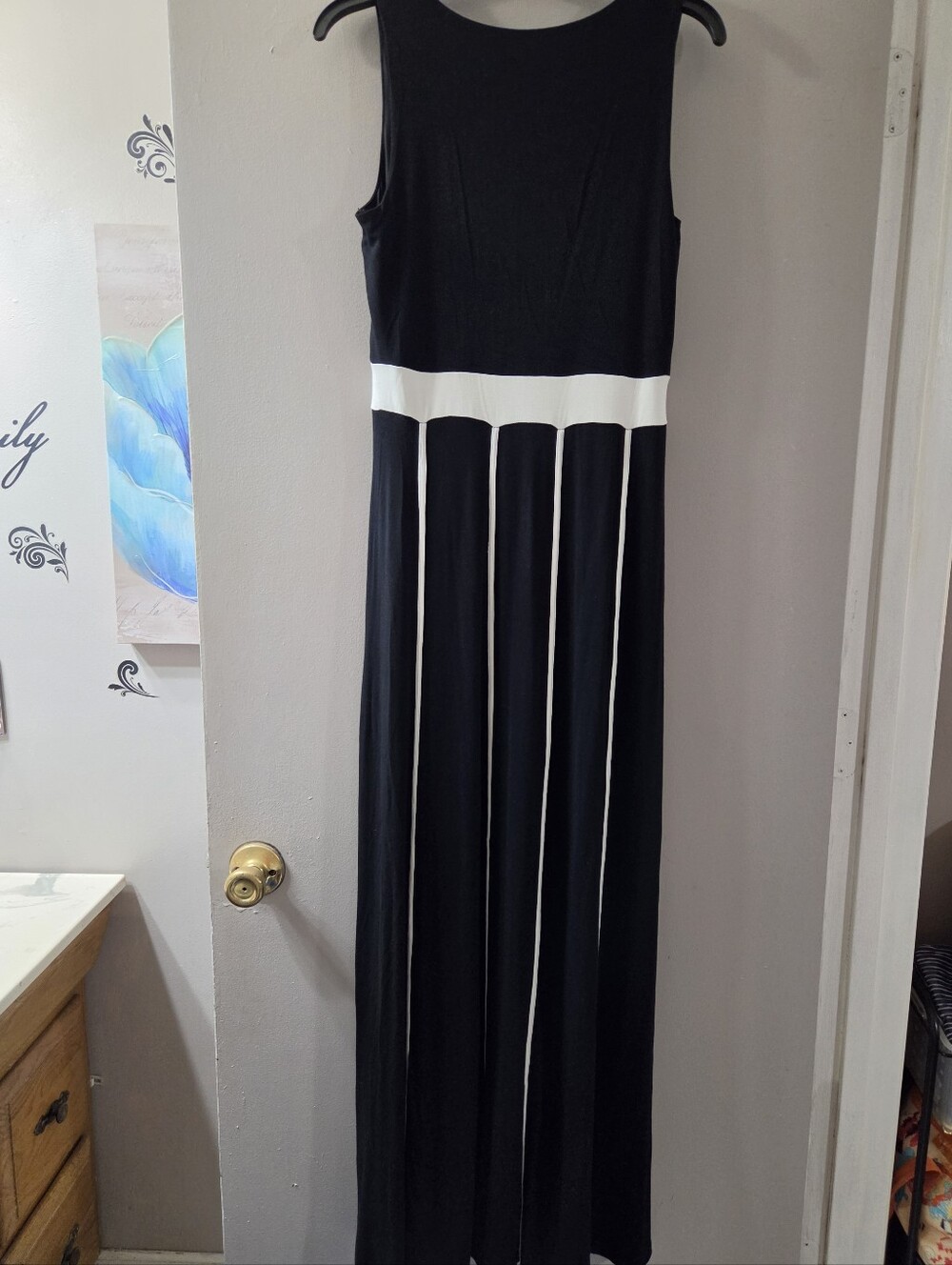Neimun Marcus Elegant Black & White Sleeveless Maxi Dress. Sz M - Picture 3 of 8